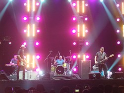 The Fratellis Tutup MonkeyLada Festival