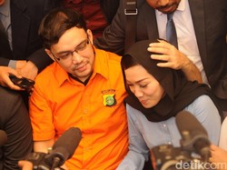 Apa Kabar Pernikahan Siri Sandy Tumiwa dan Diana?