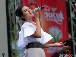 Raisa di Antara Nyanyi dan Bisnis