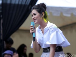 Cerita Masa Kecil Raisa yang Sering Main di Sawah dan Menangkap Belalang