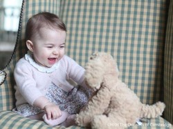 Gemes! Ini Dia Foto Terbaru Putri Charlotte yang Kini Berusia 6 Bulan