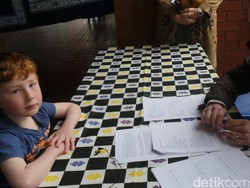 Kala Remaja Australia Belajar Bahasa Indonesia: Papa...Sapi