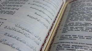 Surat Al-Baqarah Ayat 285-286: Terjemahan, Keutamaan, Cara Mengamalkan