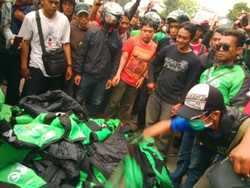 Demo Bubar, ini Pilihan Sule Driver Go-Jek Bandung Jika Nihil Solusi