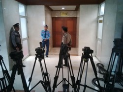 Dijaga Polisi, MKD Lanjutkan Rapat Kasus Novanto Secara Tertutup