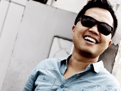 Nyaman Sendiri, Alasan Sandy Sandoro Belum Mau Nikah Lagi