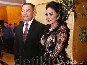 Krisdayanti dan Raul Lemos Kompak Bantah Rumah Tangga Retak
