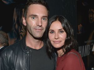 Courteney Cox Menyesal Operasi Plastik Courteney Cox Menyesal Operasi Plastik