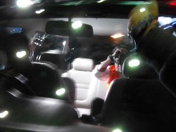 Kenakan Baju Tahanan KPK, Anggota DPRD Banten Digelandang ke Tahanan