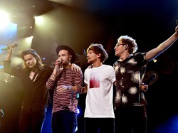 Reuni One Direction Bikin Simon Cowell dan James Corden Rebutan