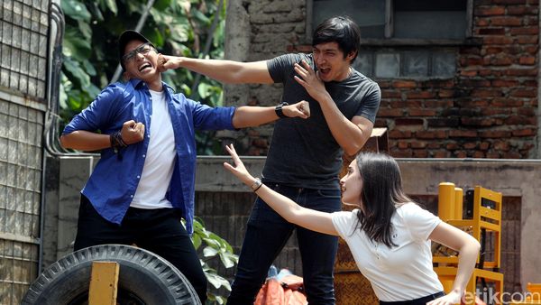 Keseruan Tiga Bintang Negeri Van Oranje