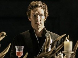 Benedict Cumberbatch Raih Penghargaan Teater WhatsOnStage