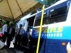 Bus Sering Mogok, Kini Hanya 4 Bus TMB yang Tiket Elektronik