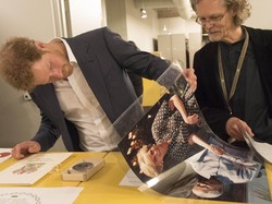 Ketika Pangeran Harry Bernostalgia dengan Foto Putri Diana