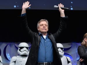 Kritisi Zuckerberg, Pemeran Luke Skywalker Hapus Akun Facebook Kritisi Zuckerberg, Pemeran Luke Skywalker Hapus Akun Facebook