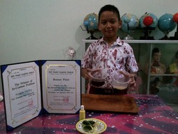 Sulap Obat Merah Jadi Bening, Siswa SD Semarang Sabet Medali di Korsel