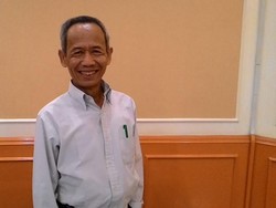 Sastrawan Ahmad Tohari dan Asa Bangkitnya Sastra Kritis Indonesia