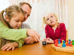 Orang Tua Paksa Anak Minati Suatu Bidang? Ini Dampak bagi Tumbuh Kembangnya