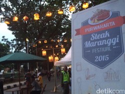 Jelang Malam, Warga Berdatangan ke Festival Steak Maranggi di Purwakarta