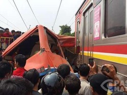 Metromini Tertabrak KCL, Menhub Jonan: Saya Minta Gubernur Menertibkan