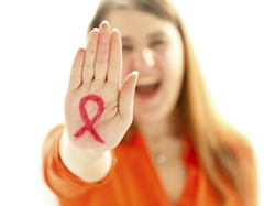 Bukan Hoax, Ini Hal-hal yang Bisa Menularkan HIV-AIDS