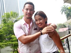 8 Tahun Menikah, Apa Alasan Melanie Gugat Cerai Angga Maliq & DEssentials?