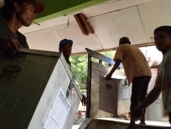 KPU Mojokerto Tuntaskan Distribusi Logistik ke 18 Kecamatan