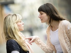 Kalender Jawa Selasa 8 April 2025: Mudah Terpancing Emosinya