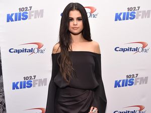 Seperti Selena Gomez, 5 Selebriti Ini Hidup dengan Lupus