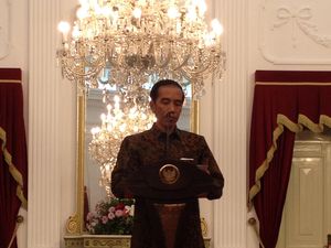 Sebelum Dilantik, Gubernur dan Wagub Jalan Bersama Jokowi-JK di Istana Sebelum Dilantik, Gubernur dan Wagub Jalan Bersama Jokowi-JK di Istana
