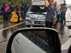 Tabrakan Beruntun Bus dan 5 Mobil di Tol Padaleunyi, Lalin Macet