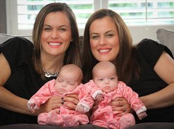 Langka, Michelle yang Kembar Identik Punya Bayi Kembar yang Juga Identik