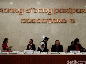 Jokowi Ditantang Berani Tegas Bilang Tak Setuju Revisi UU KPK