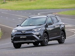 Permintaan Melonjak, Toyota Genjot Produksi SUV dan Pikap