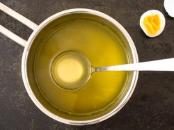 Manfaat Kesehatan Tersembunyi dari Kaldu Rebusan Tulang