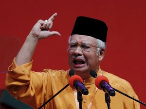 Australia Prihatin Atas Penahanan Wartawannya yang Coba Wawancarai PM Najib Australia Prihatin Atas Penahanan Wartawannya yang Coba Wawancarai PM Najib