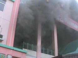 Plt Gubernur Riau Tinjau Lokasi Kebakaran Pasar Pusat Pekanbaru