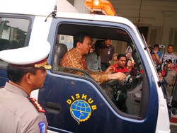 Ahok: Tahun Depan, Parkir Motor Sembarangan Bisa Diderek