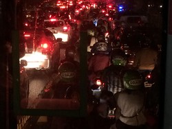 Kapan Seluruh Jalur Bus TransJ Benar-benar Bisa Steril?