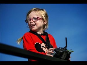 Canggih! Pesawat Kertas Ini Bisa Jadi Remote Control