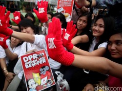 Masyarakat Antikorupsi Desak Novanto Mundur dan Minta Maaf ke Rakyat