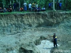 Dua Bocah SD Tewas Tenggelam di Kubangan Bekas Galian Pasir