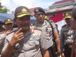 Kapolri Sambangi TPS Kampung Pilkada di Depok, Pastikan Coblosan Aman