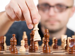 Ilmuwan: Catur dan Game Online Tidak Bisa Bikin Otak Lebih Cerdas, Ini Faktanya