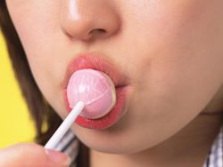 e-Life: Apa Bahayanya Stimulasi Oral pada Aktifitas Seksual?