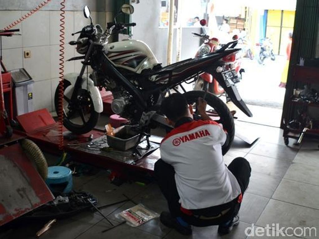 7 Perawatan Motor Ringan yang Bisa Dilakukan saat Puasa 7 Perawatan Motor Ringan yang Bisa Dilakukan saat Puasa