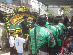 Puluhan Driver Go-Jek Layat Septiyan yang Ditusuk di Sunter