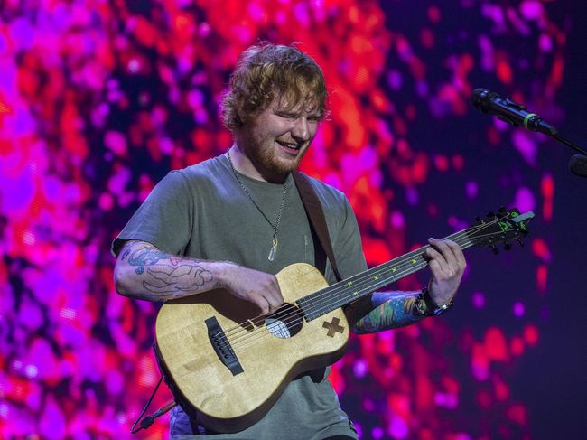 Adegan Mesra di Atas Ring Tinju dari Ed Sheeran