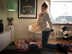 Perjuangan Camilla Lawan Lemah Otot demi Buah Hatinya