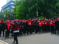 Buruh Demo PP Pengupahan Depan MK, TransJakarta Koridor I Dialihkan